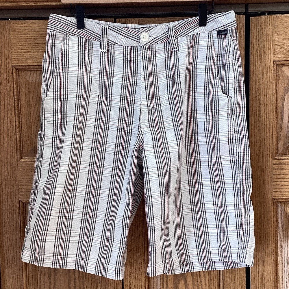 Vans Men's chino style shorts, white with gray, black and red stripes. Size 32